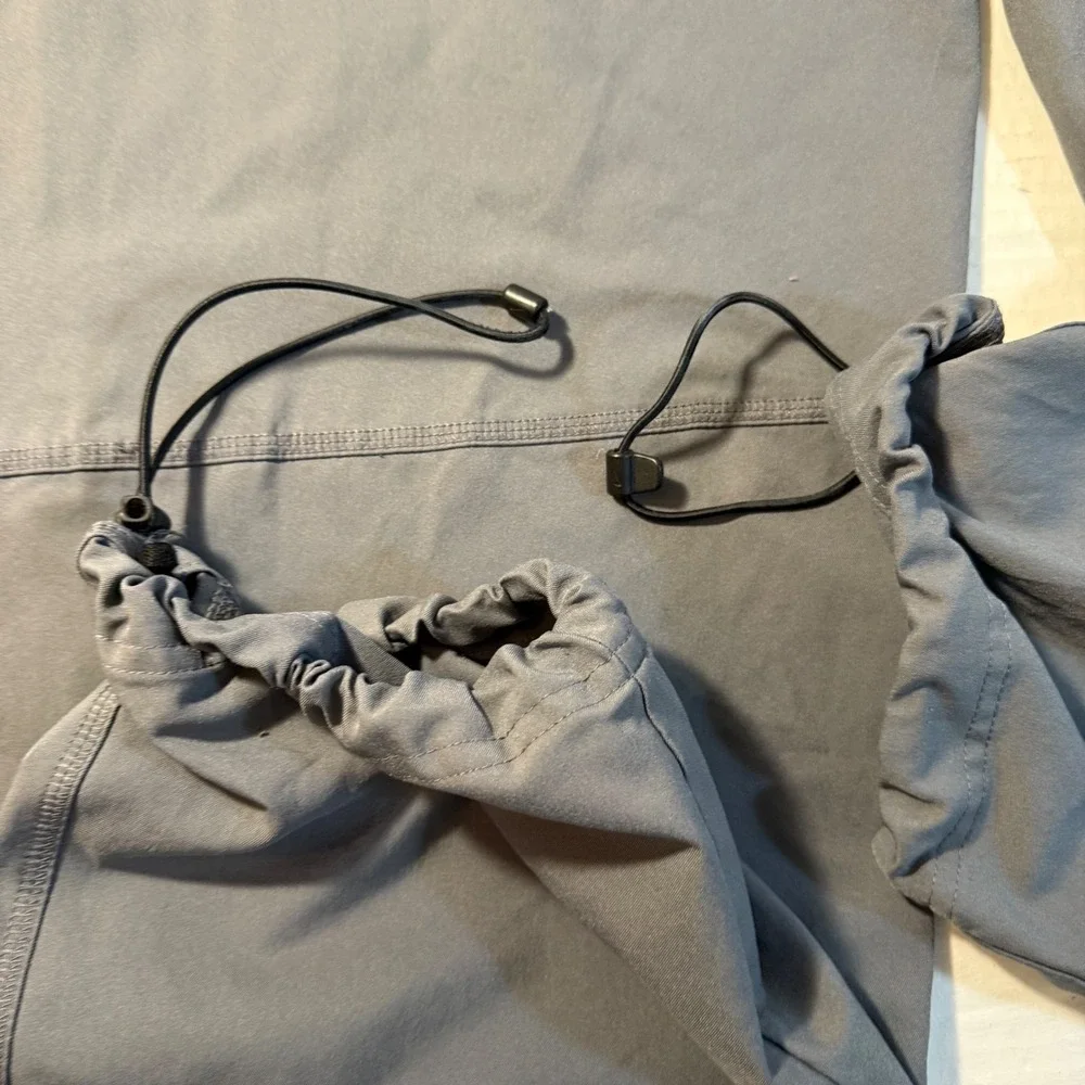 Nike Dri Fit Mens‎ M Athletic Pants Gray Elastic Waist Drawstring bottom Pockets